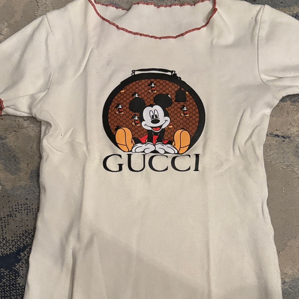 Gucci  Cream Tee with Mickey Design pit to pit 14 inches